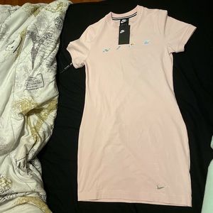 NIKE DRESS BRAND NEW WITH TAGS size large